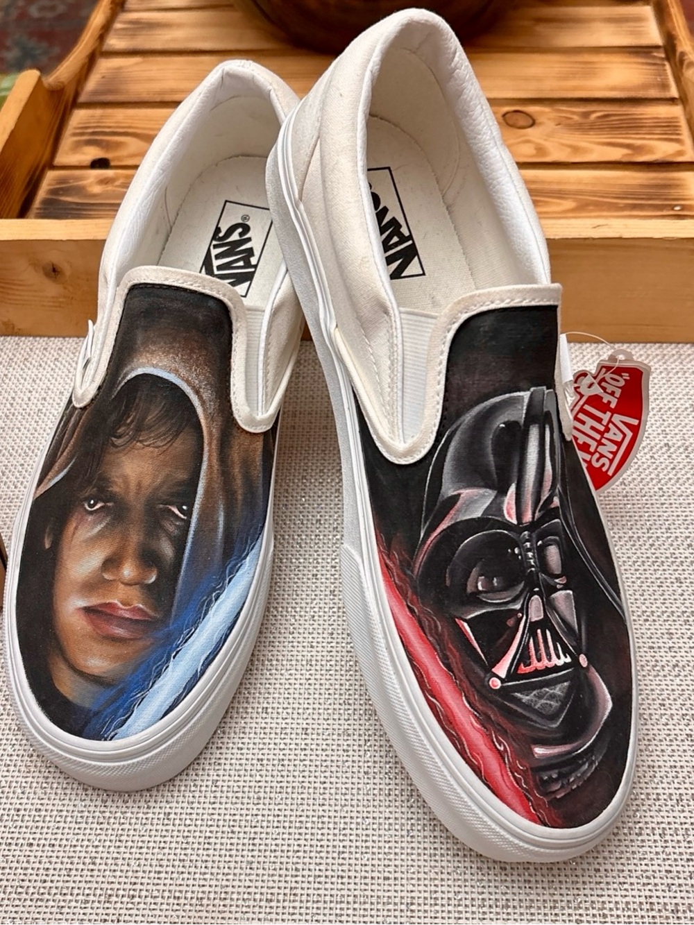 MENS Vans Custom Star Wars Slip-On Sneakers with Red and Blue Accents, size 10.5